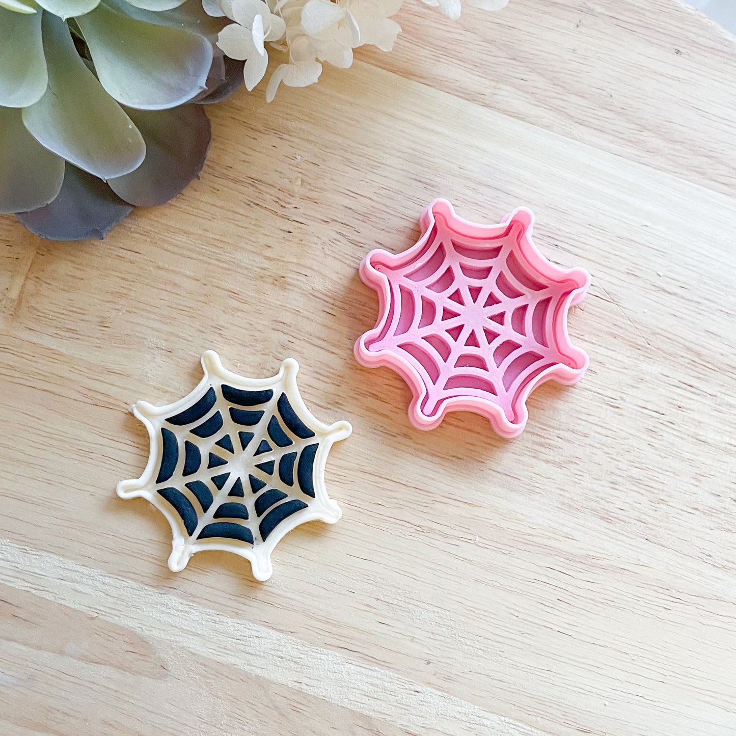 "Spider Web" - Cookie Cutter & Stamp (Midi) LAST ONE!