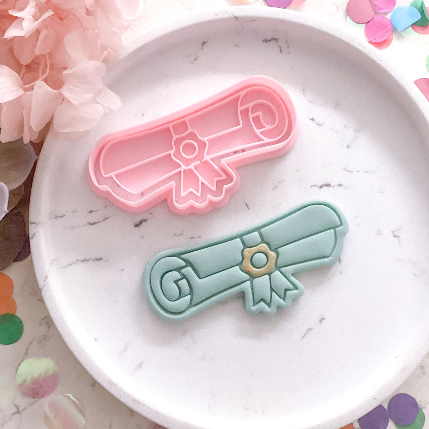 "Graduate Scroll" - Cookie Cutter & Stamp