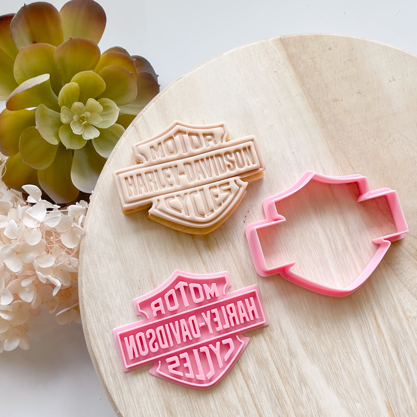 "Harley Logo" - Cookie Cutter & Stamp