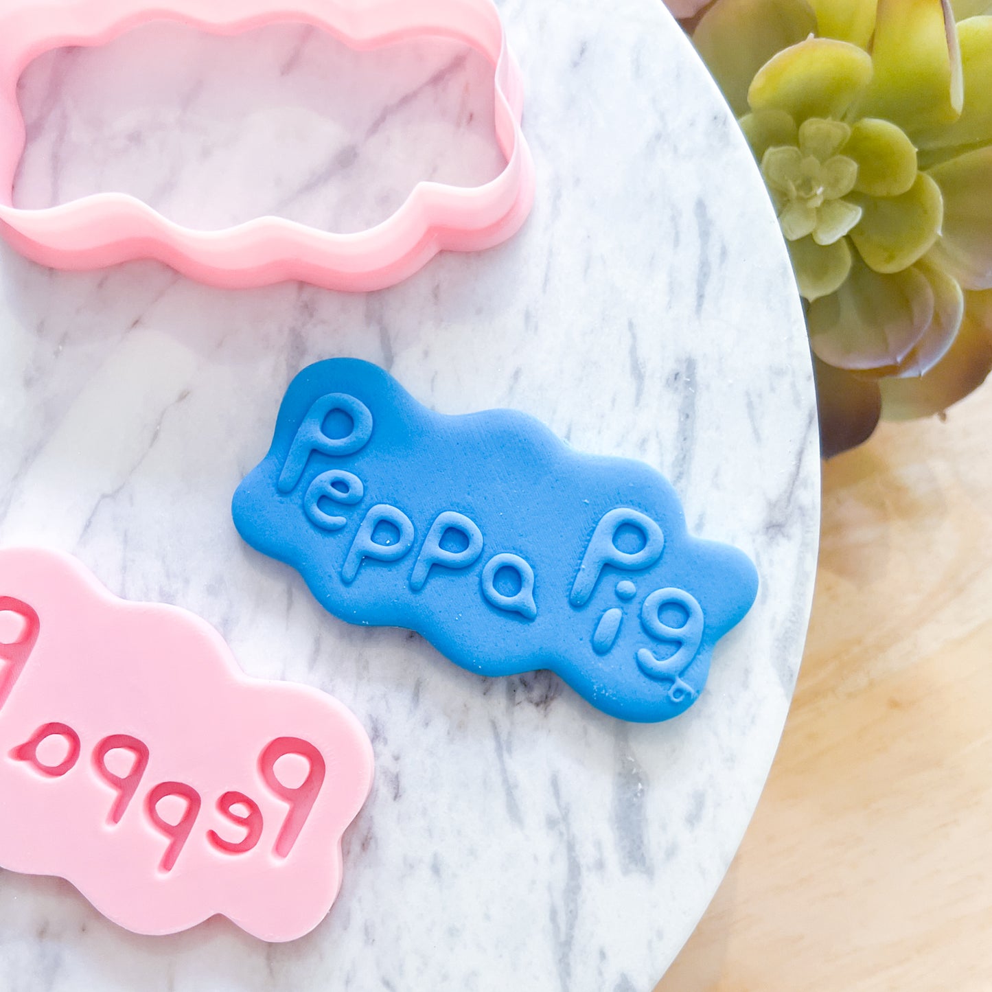 "Peppa Logo" Cookie Cutter & Stamp