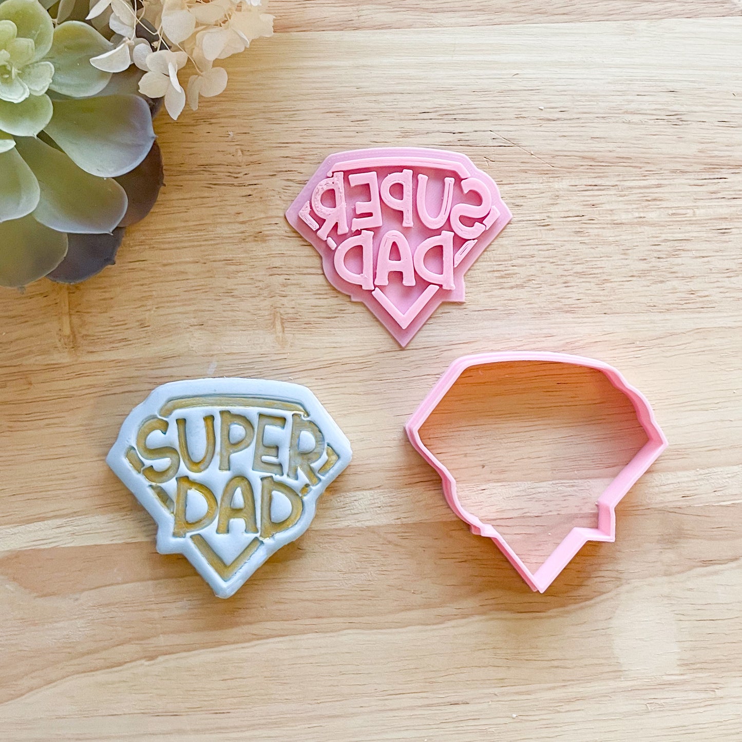 "Superdad" - Cookie Cutter & Stamp