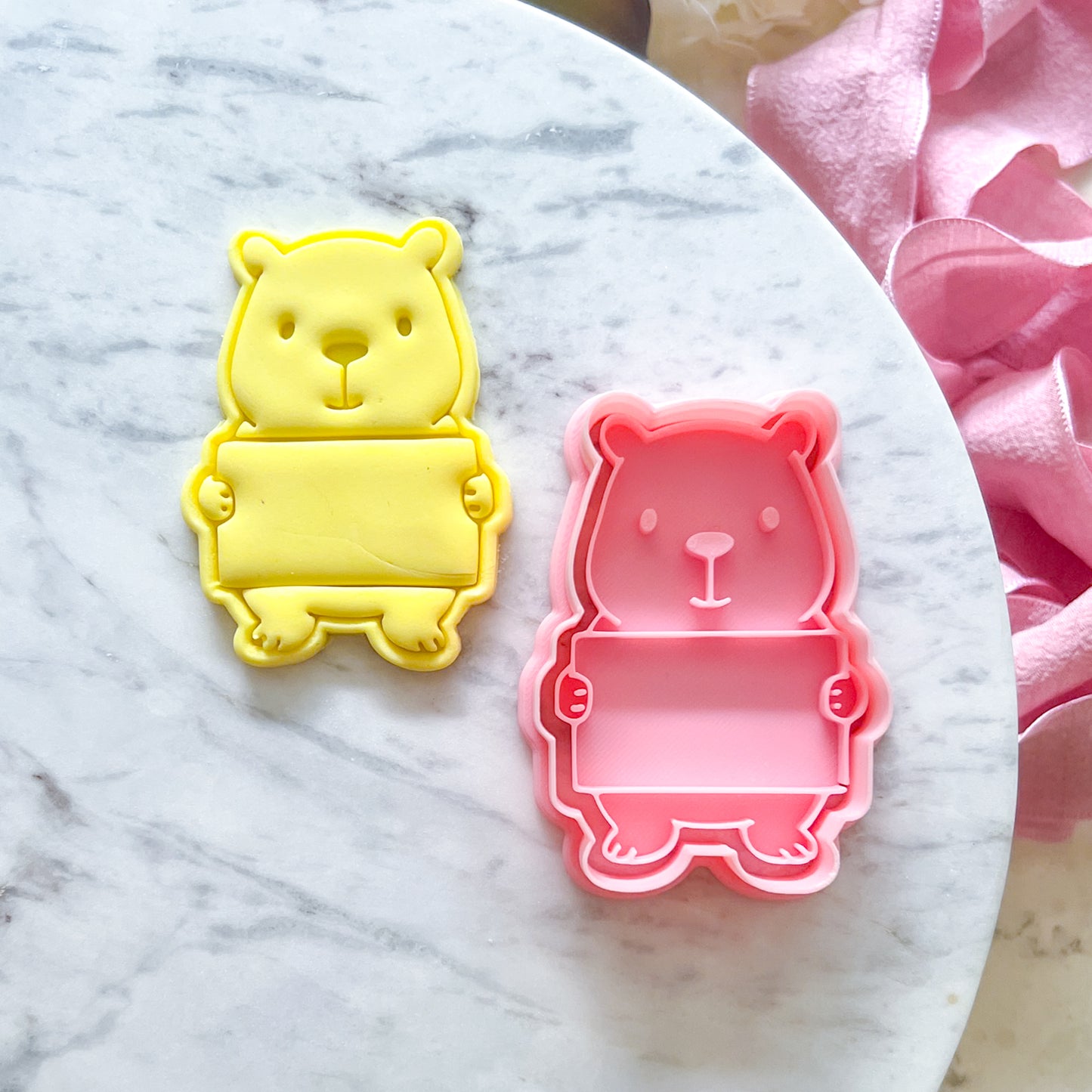 "Capybura with sign" - Cookie Cutter & Stamp