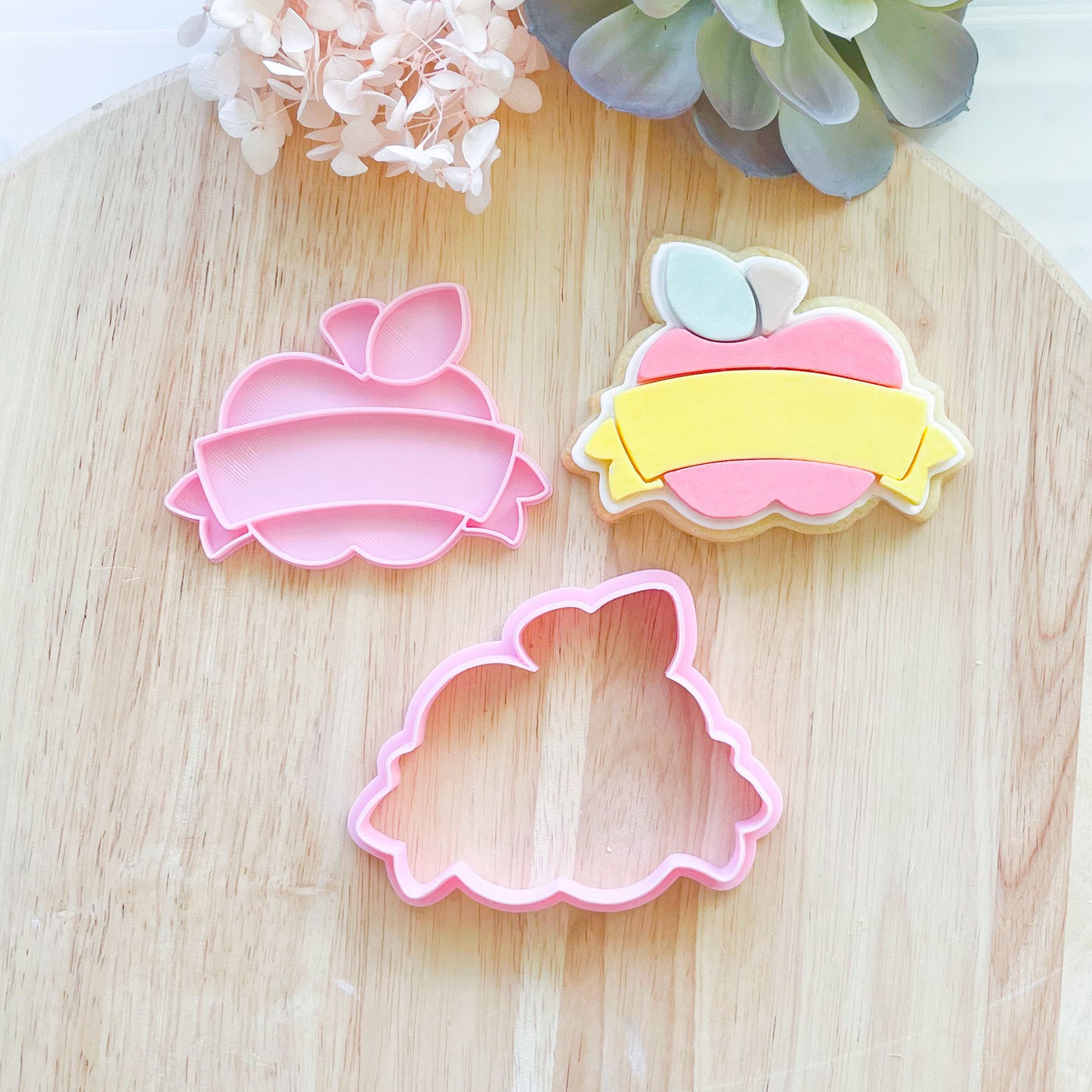 "Apple with Sash" - Cookie Cutter & Stamp