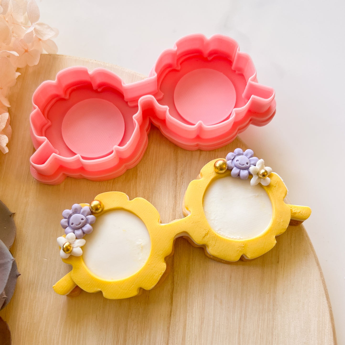 "Daisy Sunnies" - Cookie Cutter & Stamp