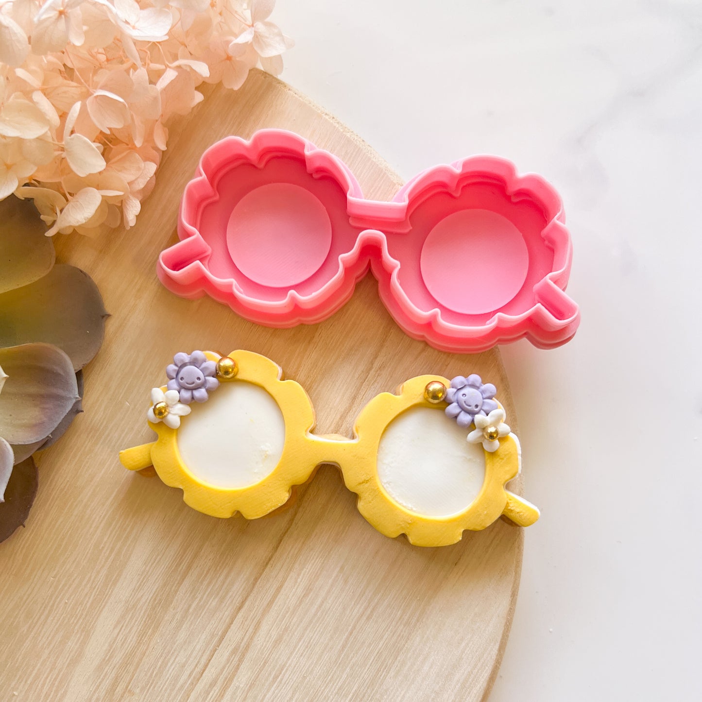 "Daisy Sunnies" - Cookie Cutter & Stamp