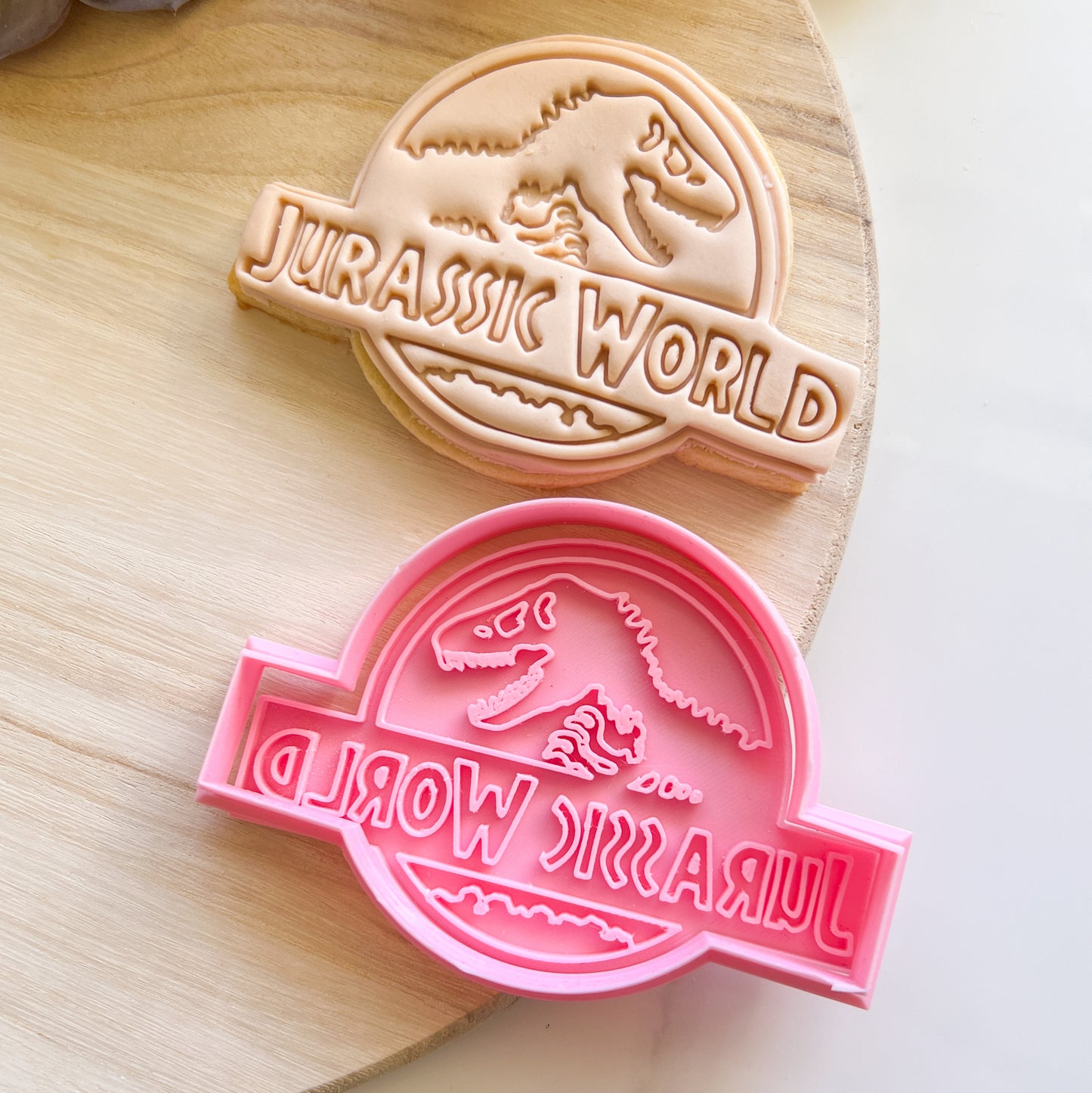 "Jurassic World" - Cookie Cutter & Stamp
