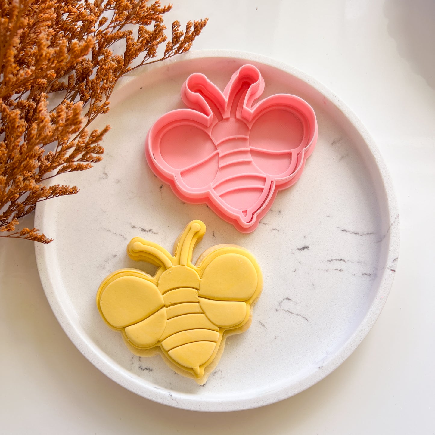 "Cute Bee" - Cookie Cutter & Stamp