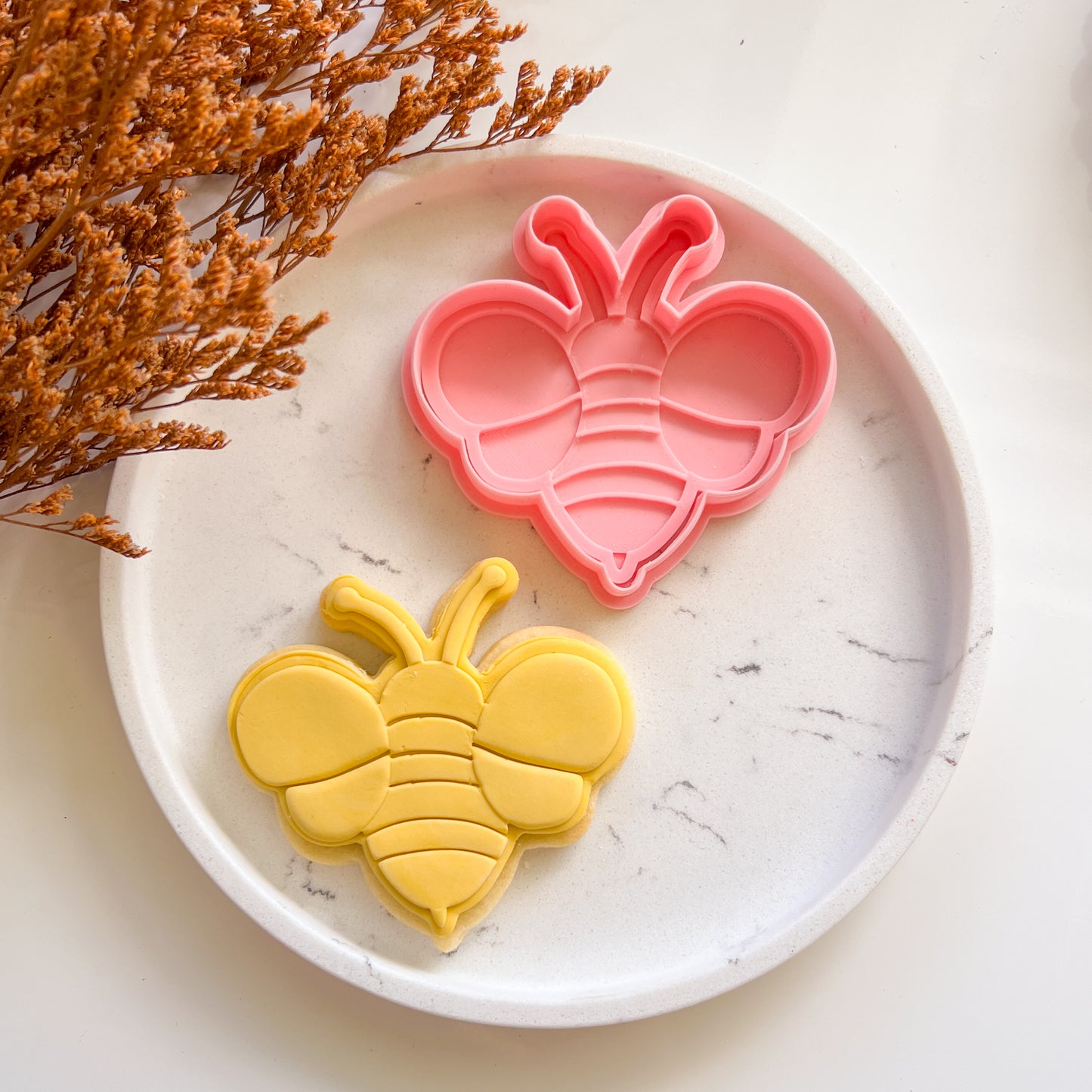 "Cute Bee" - Cookie Cutter & Stamp