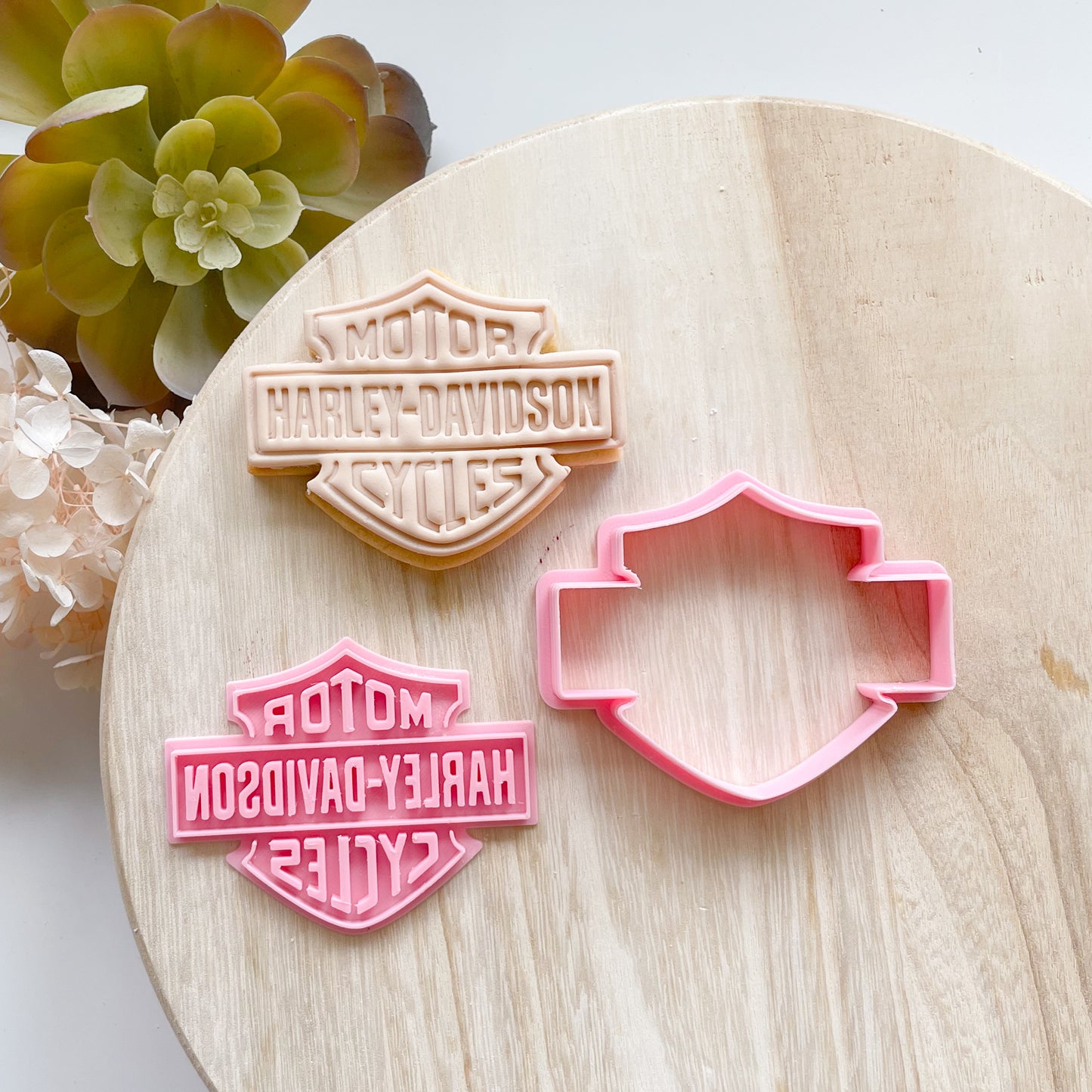 "Harley Logo" - Cookie Cutter & Stamp