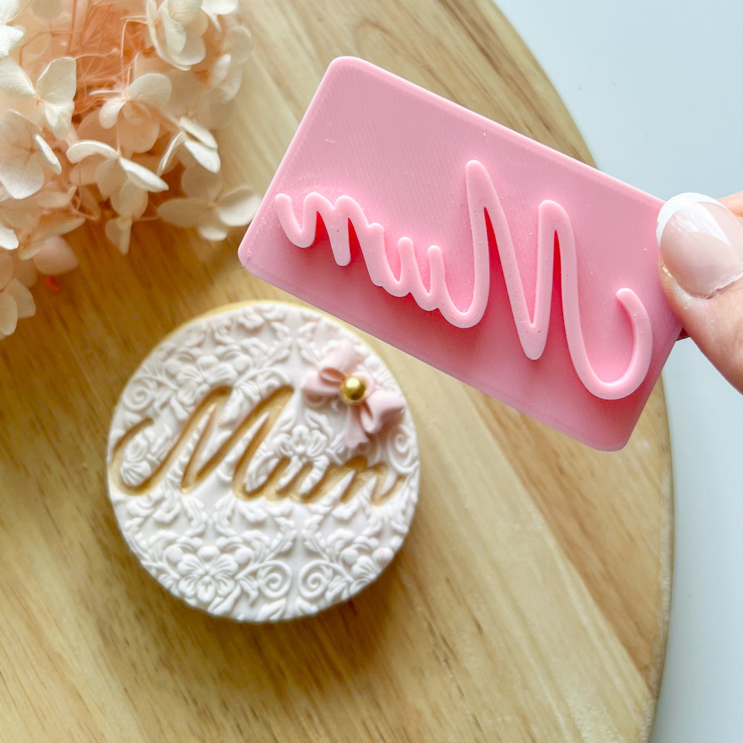 "Mum" Font #2 - Deboss Stamp