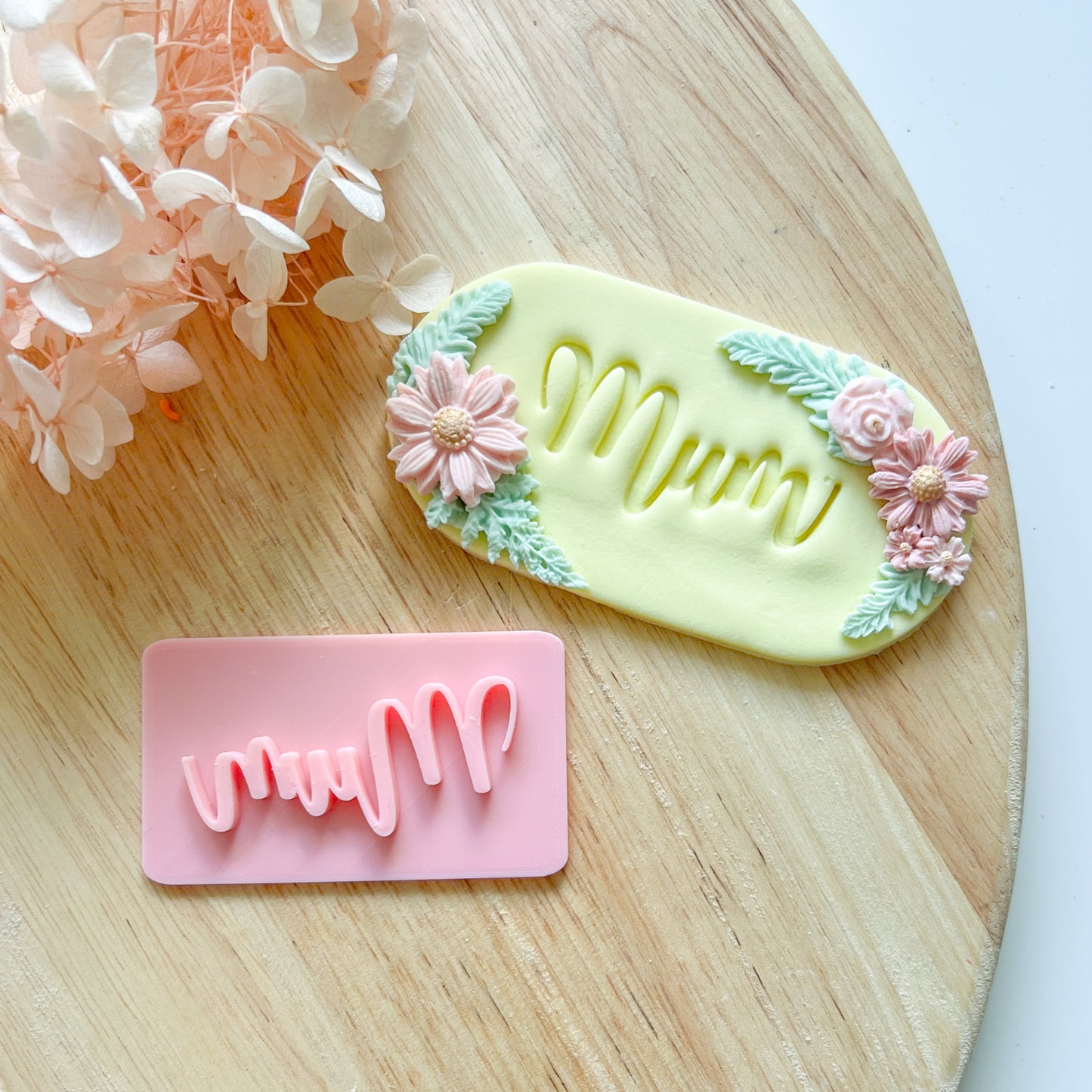 "Mum" Font #1 - Deboss Stamp