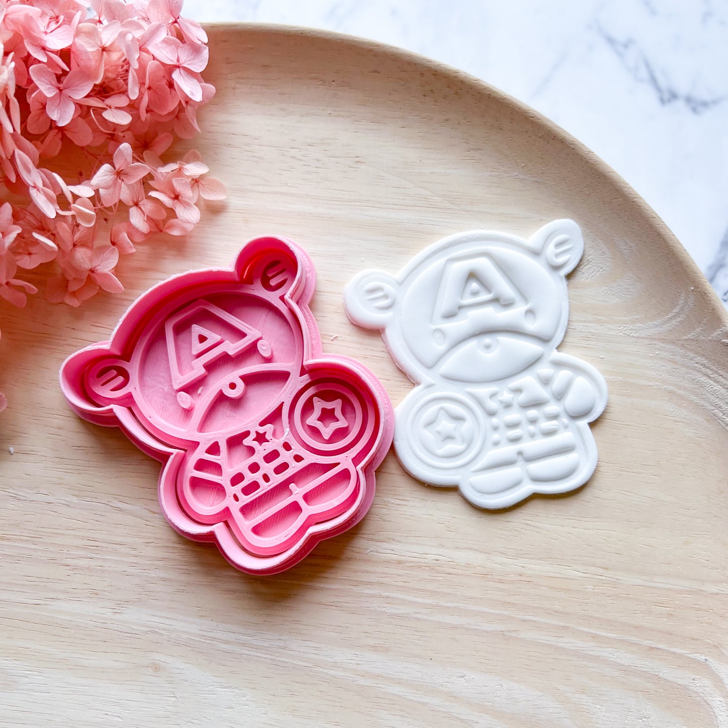 Captain America Cookie Cutter & Stamp