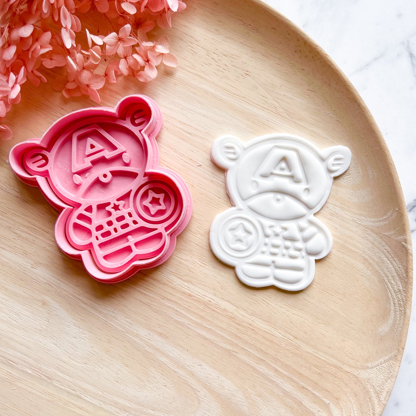 Captain America Cookie Cutter & Stamp