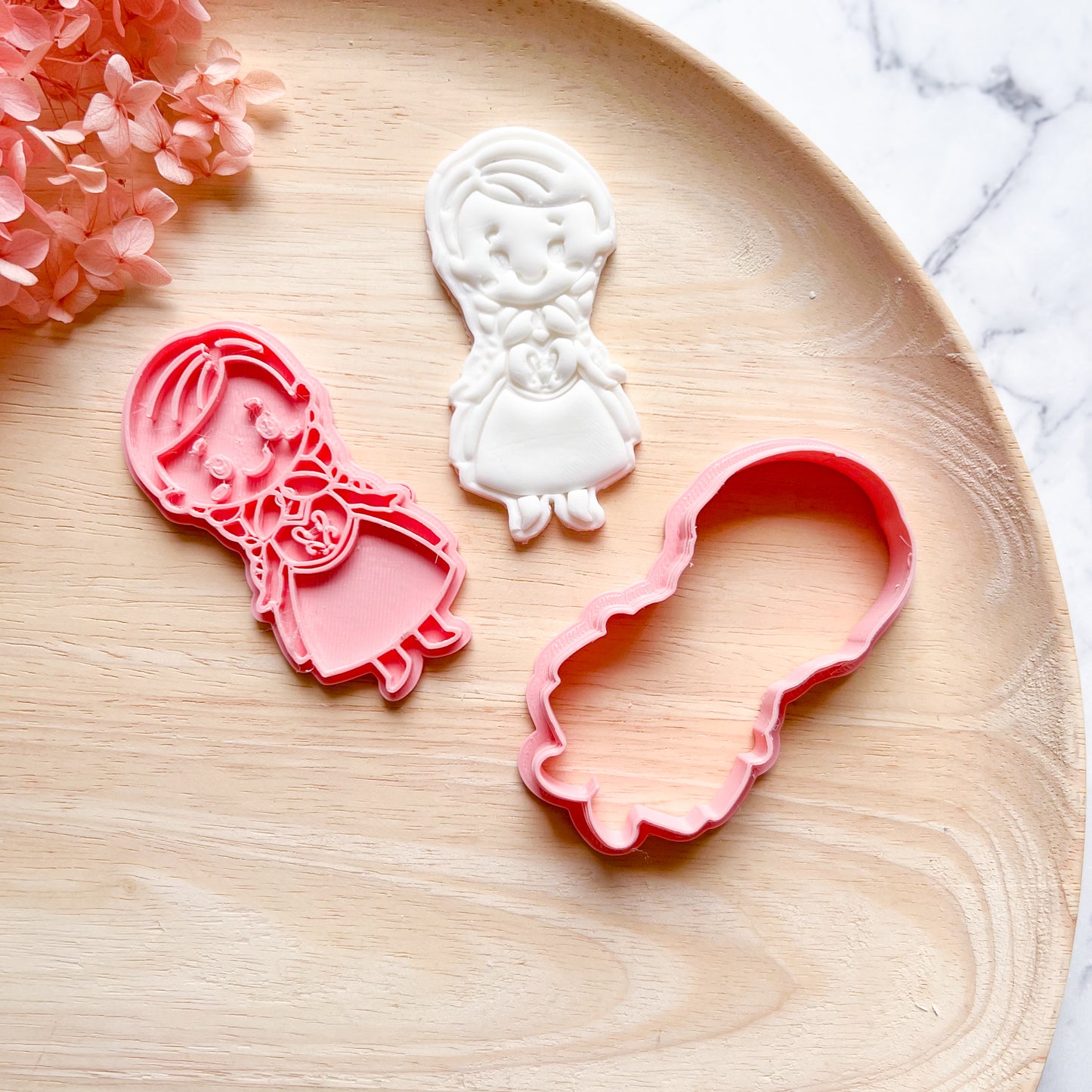 Anna Cookie Cutter & Stamp