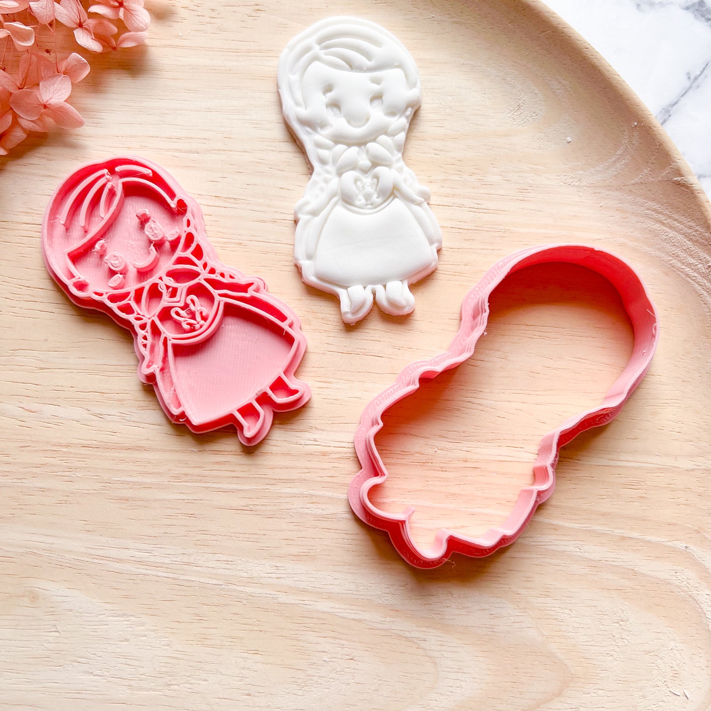 Anna Cookie Cutter & Stamp