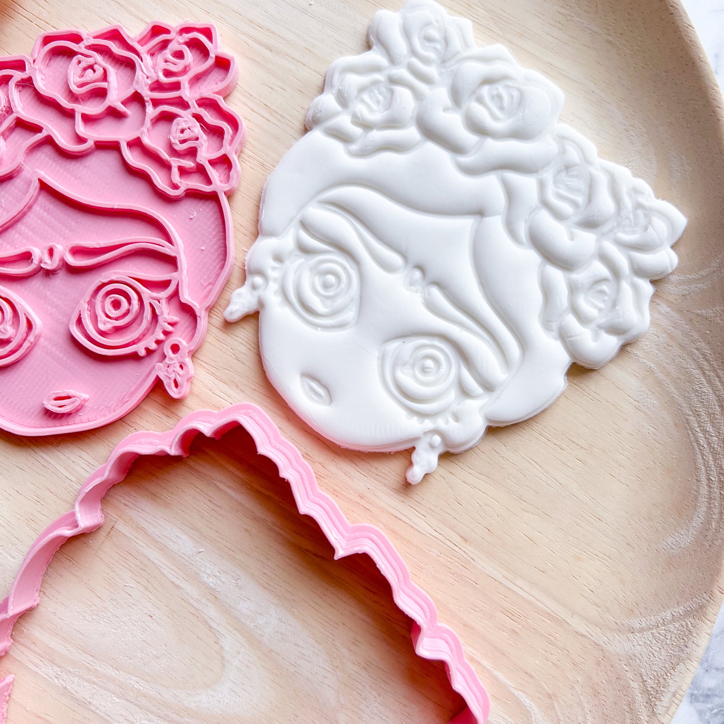 Frida Cookie Cutter & Stamp