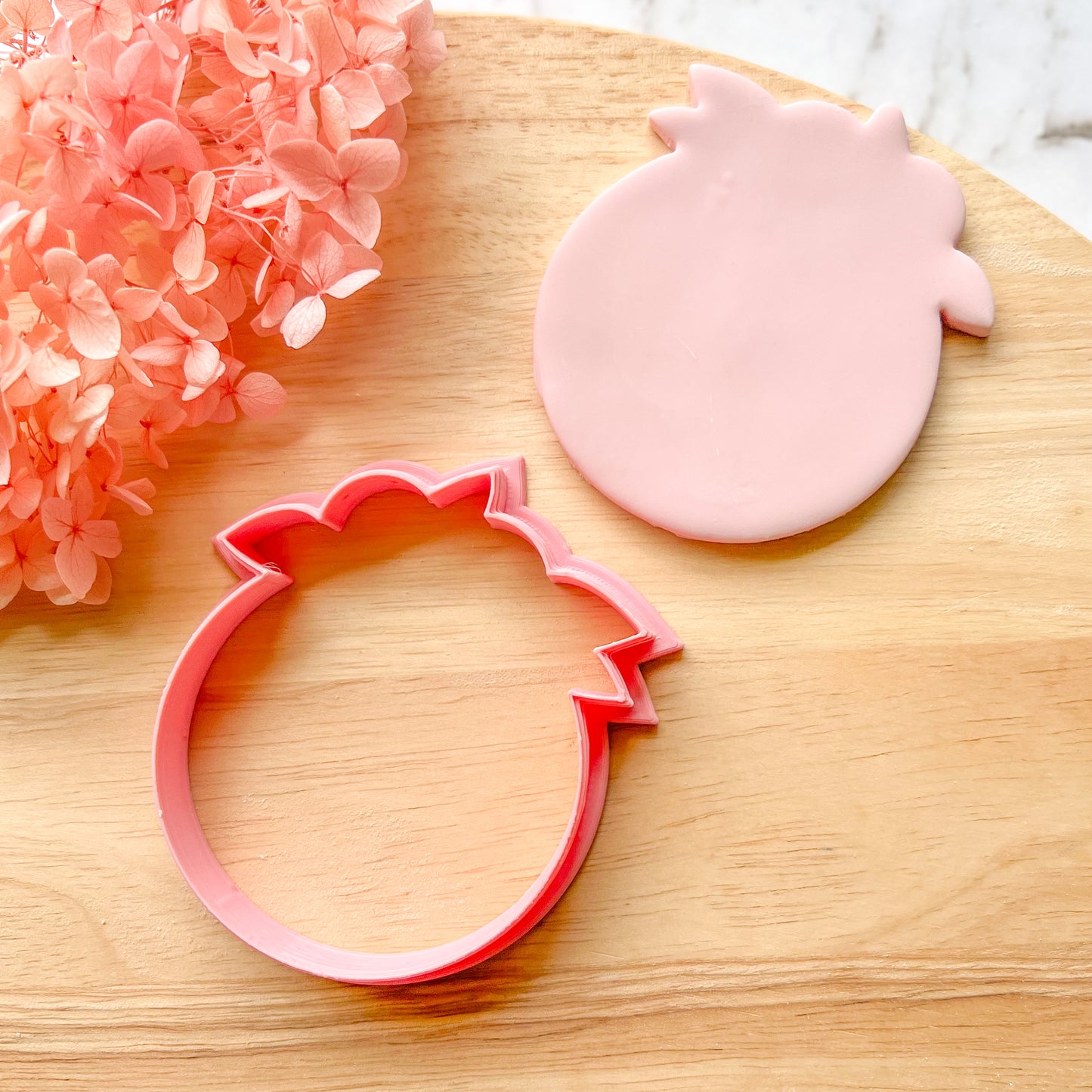 Circle with Floral Border Cookie Cutter